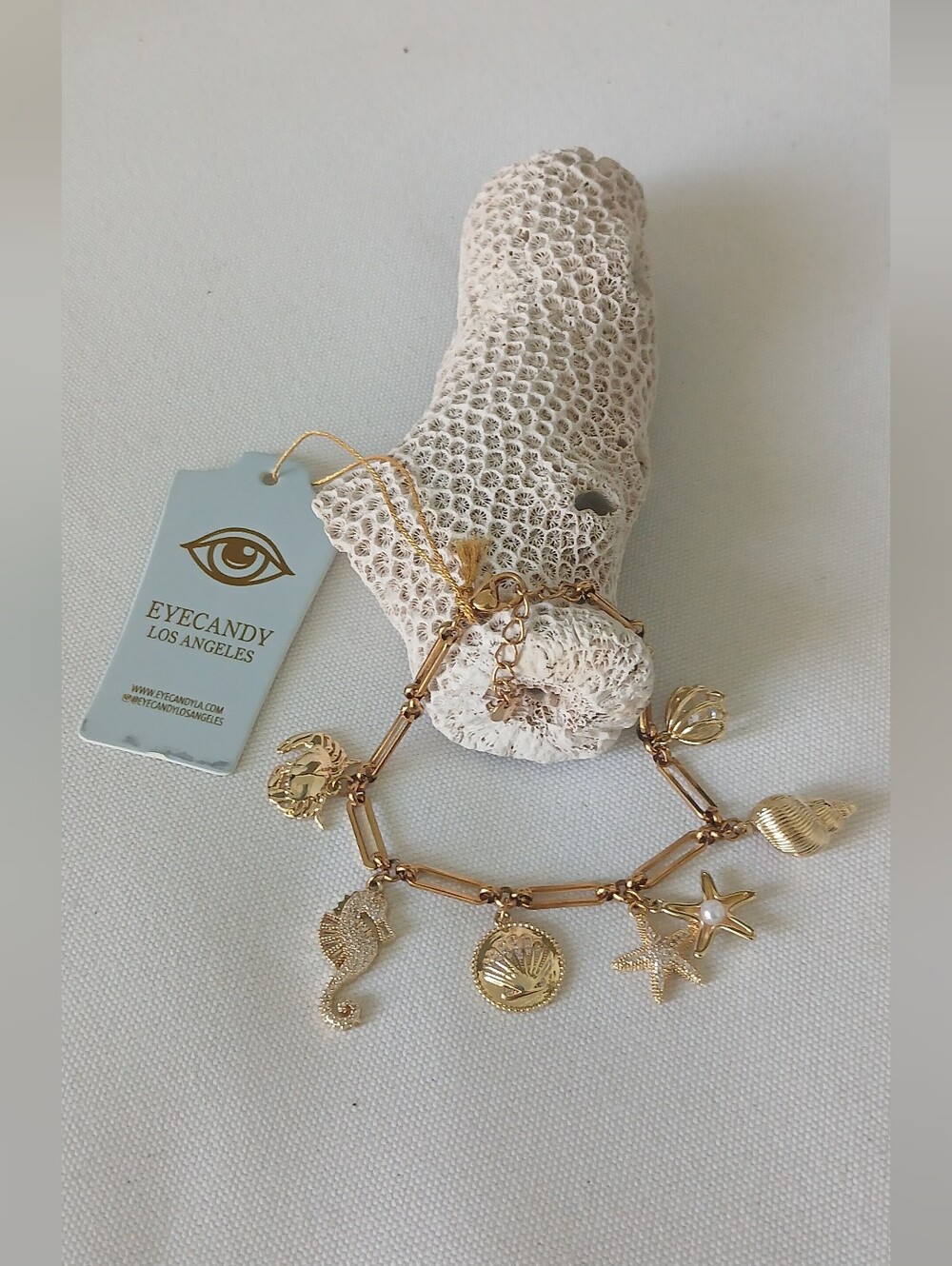 EyeCandy Los Angeles Gold Seashell Charm Bracelet